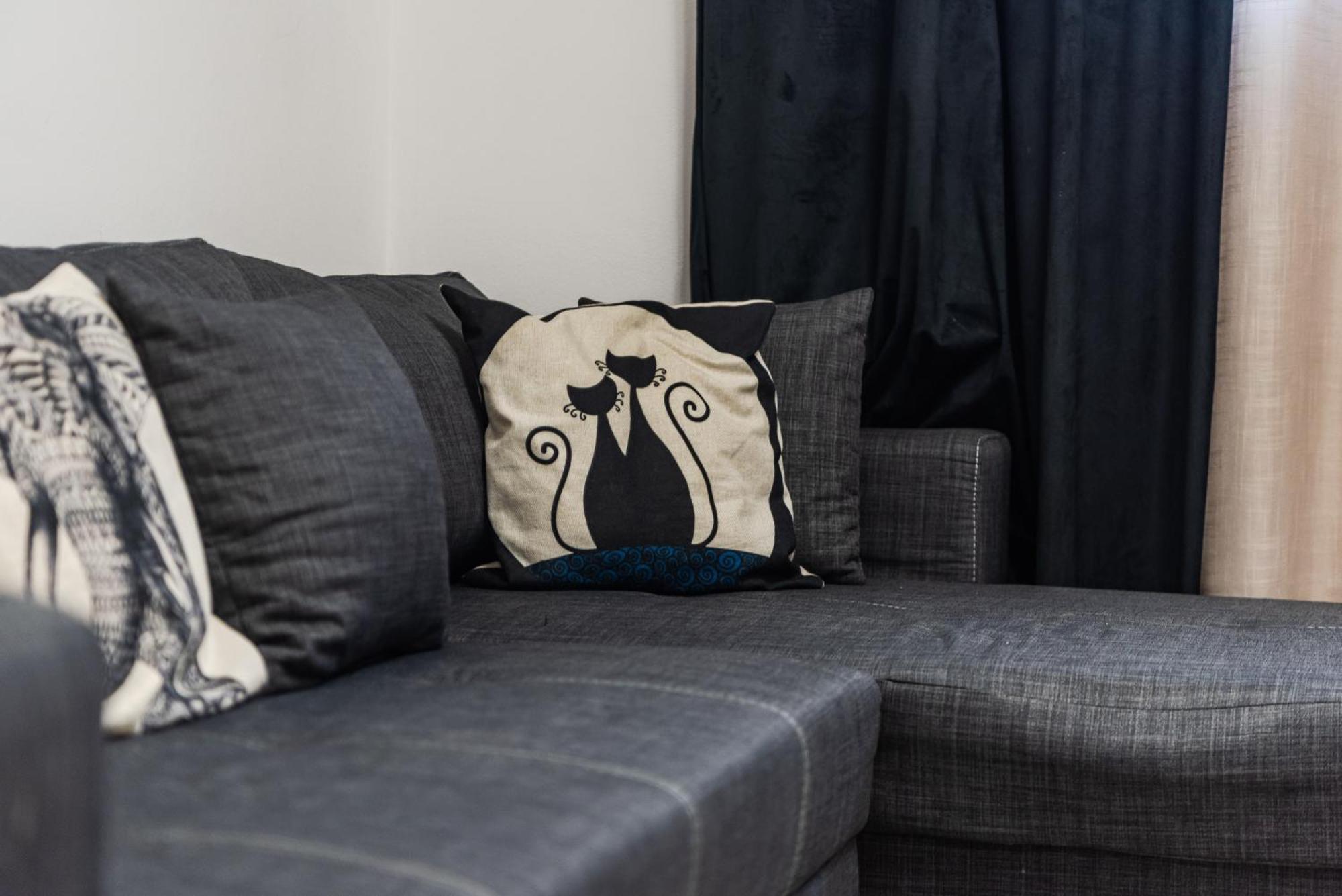 Noir Apartment By Kondo Stays Tiran Dış mekan fotoğraf