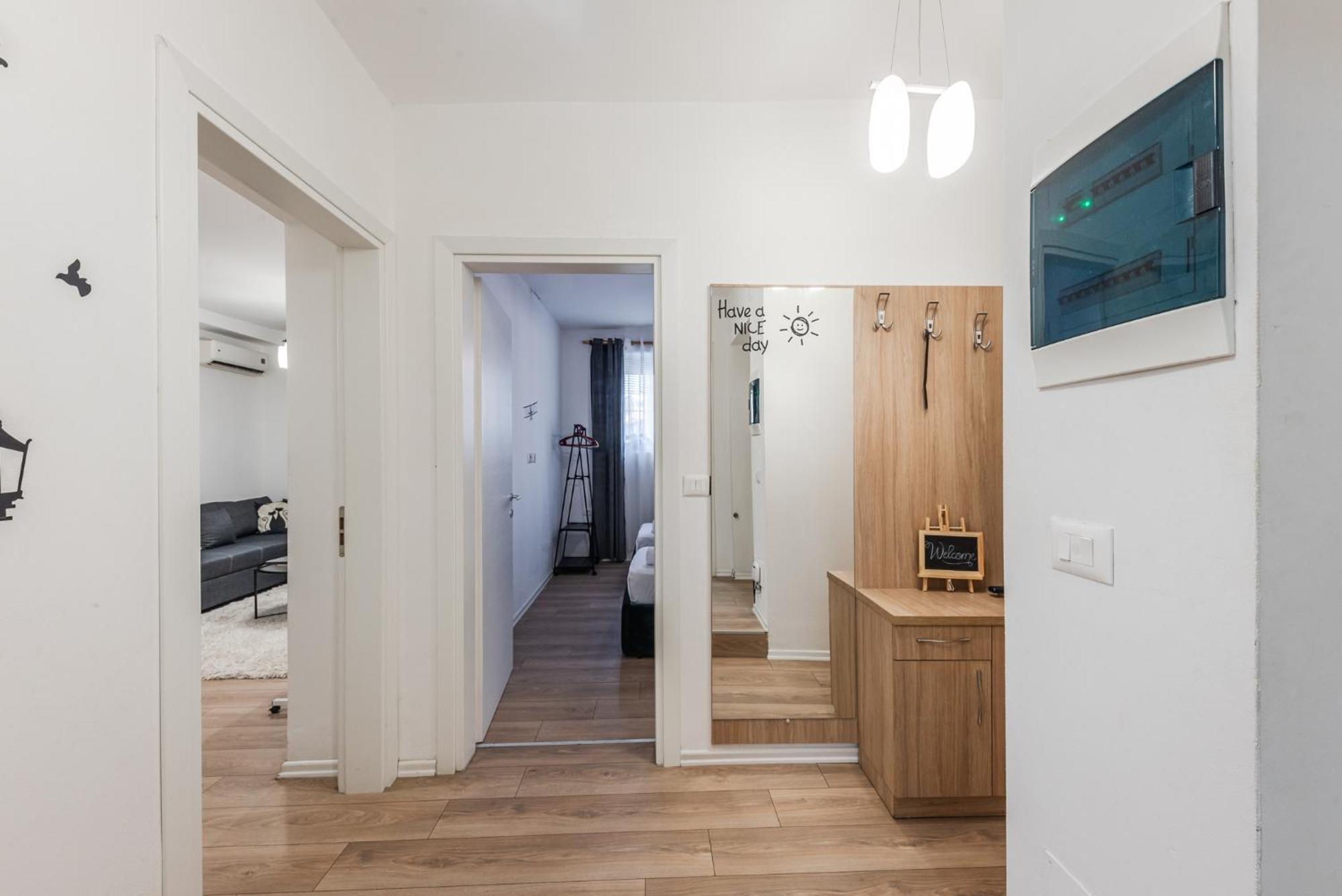 Noir Apartment By Kondo Stays Tiran Dış mekan fotoğraf